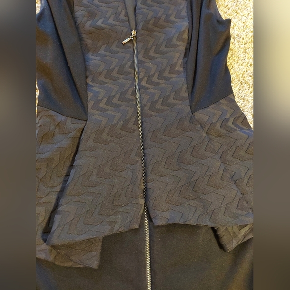 Guess Peplum Dress, Front Zip - Picture 2 of 6